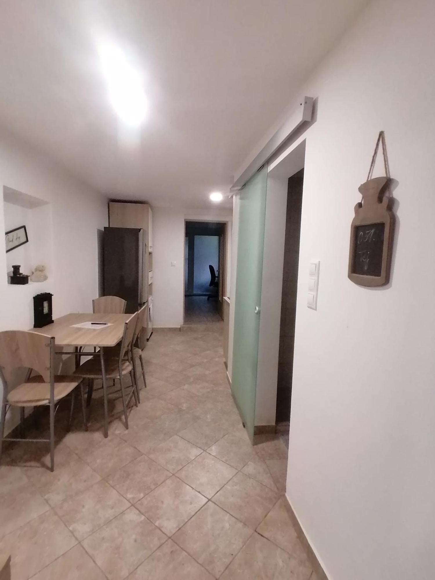 Ujkapu Sunshine Apartments ジュール 部屋 写真